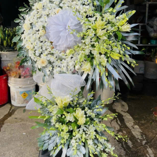 Mẫu hoa chia buồn đức hòa mã-5
